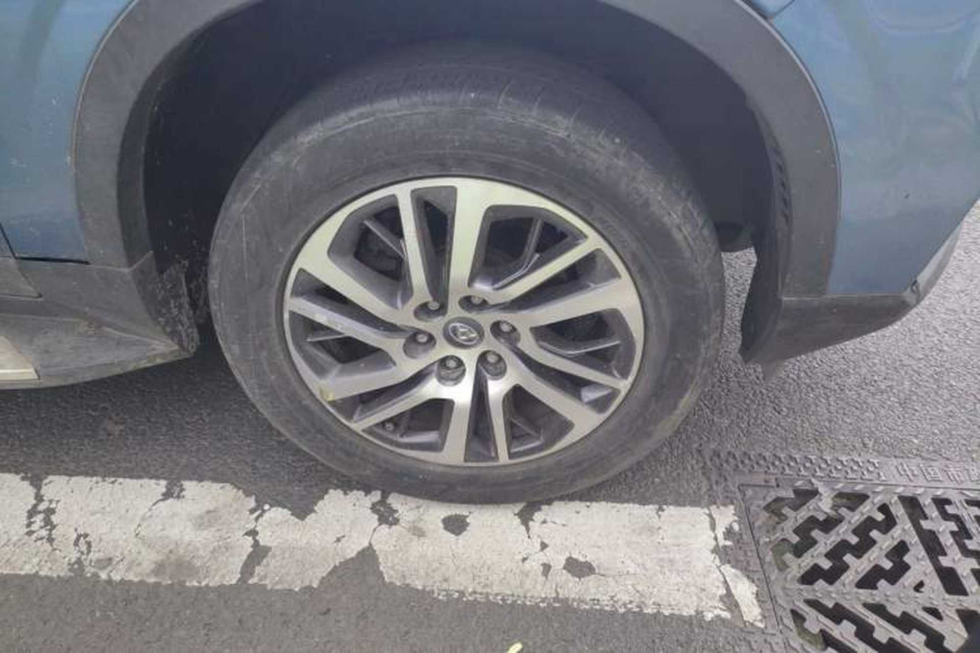 Used SAIC MAXUS D90 2017 2.0T Automatic Two-Wheel Drive - Uranus Right Front Wheel Hub