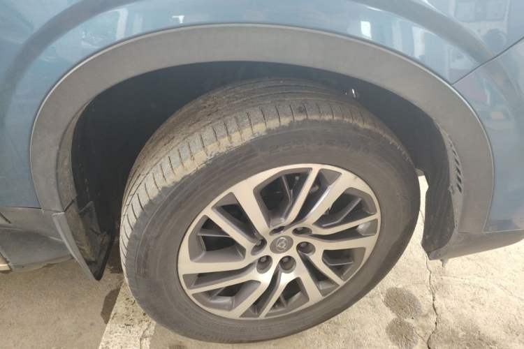 Used SAIC MAXUS D90 2017 2.0T Automatic All-Wheel Drive Sirius Right Front Wheel Hub