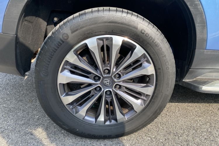 Used SAIC MAXUS D90  Right Rear Wheel Hub