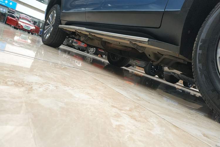 Used SAIC MAXUS D90 2017 2.0T Automatic All-Wheel Drive Sirius Right Side Sill