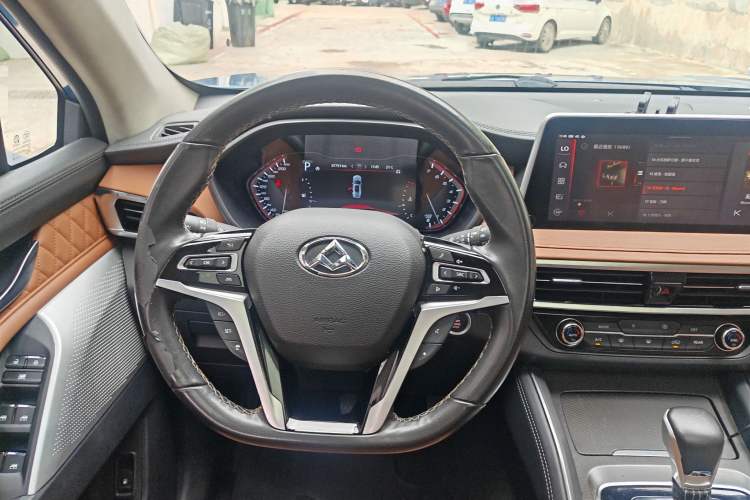 Used SAIC MAXUS D90 2017 2.0T Automatic All-Wheel Drive Polaris Steering Wheel