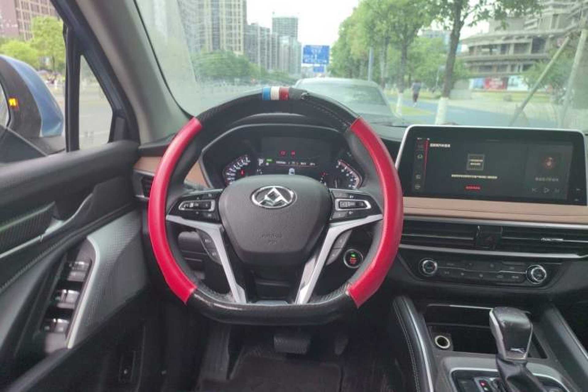 Used SAIC MAXUS D90 2017 2.0T Automatic Two-Wheel Drive - Uranus Steering Wheel