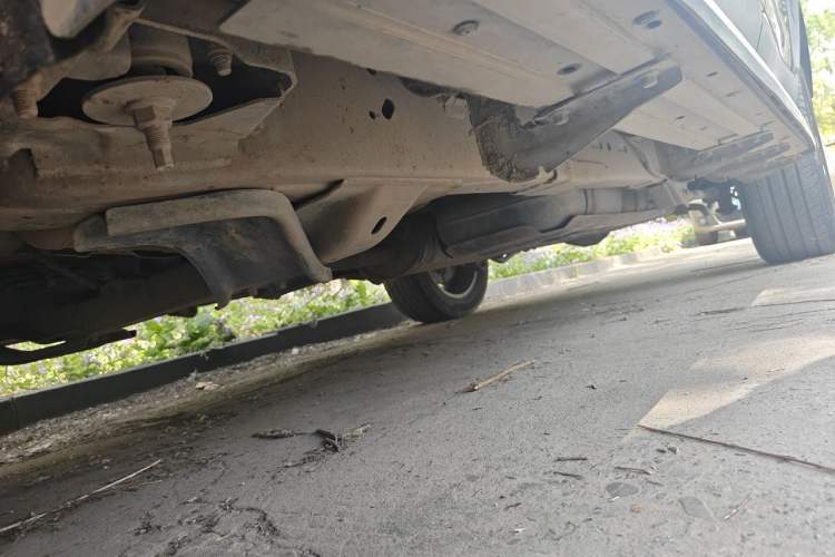 Used SAIC MAXUS D90  Chassis Front Left