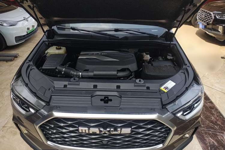 Used SAIC MAXUS D90 2017 2.0T Automatic All-Wheel Drive Polaris Engine Bay