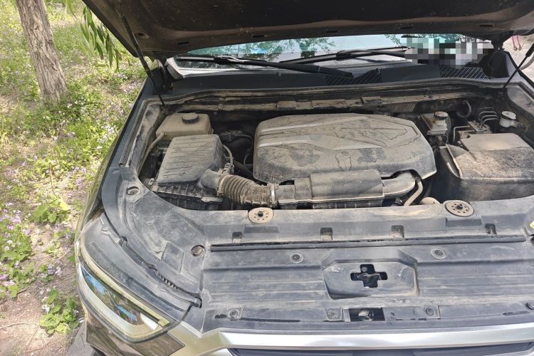 Used SAIC MAXUS D90  Engine Bay Right