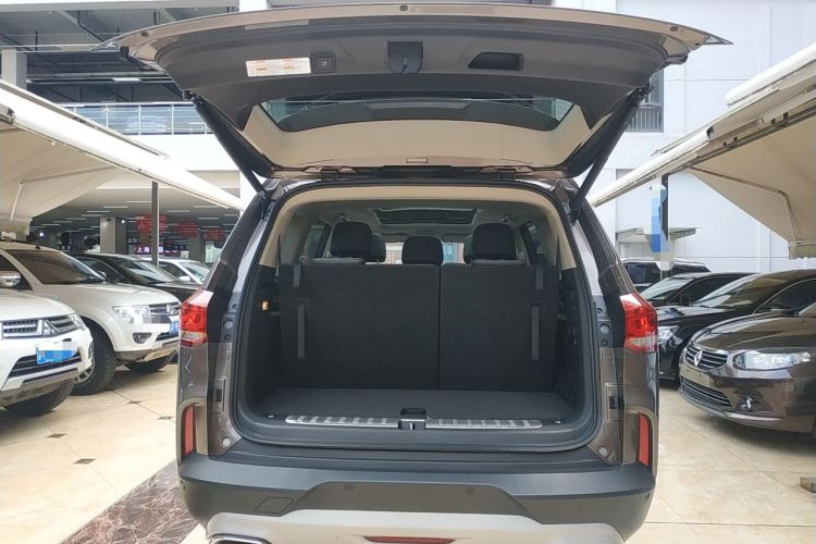 Used SAIC MAXUS D90 2017 2.0T Automatic All-Wheel Drive Polaris Trunk