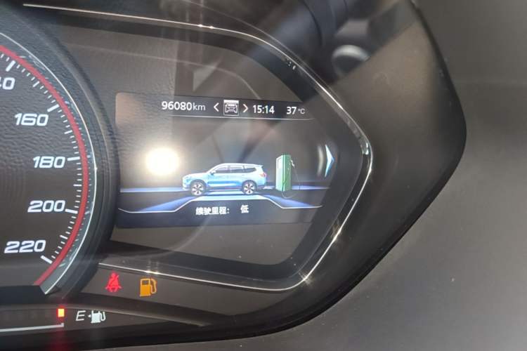 Used SAIC MAXUS D90 2017 2.0T Manual Two-Wheel Drive Mars Instrument Cluster