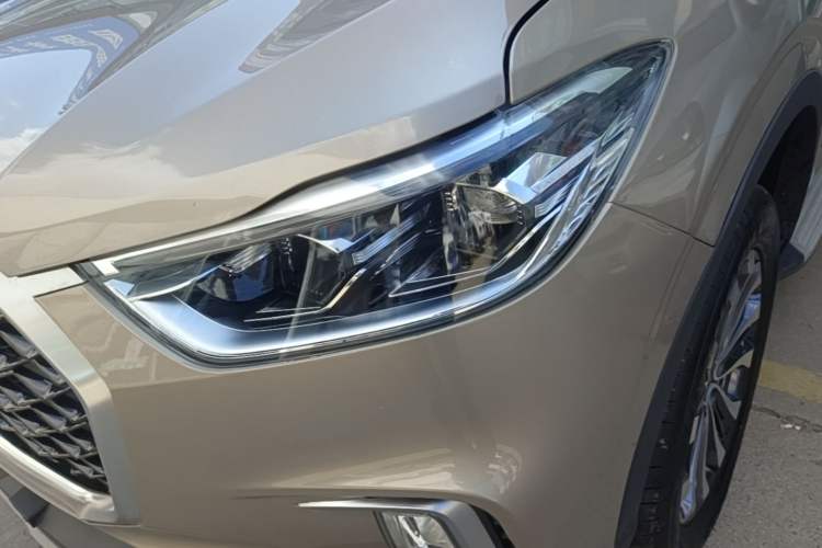 Used SAIC MAXUS D90 2017 2.0T Manual Two-Wheel Drive Mars Left Front Headlight
