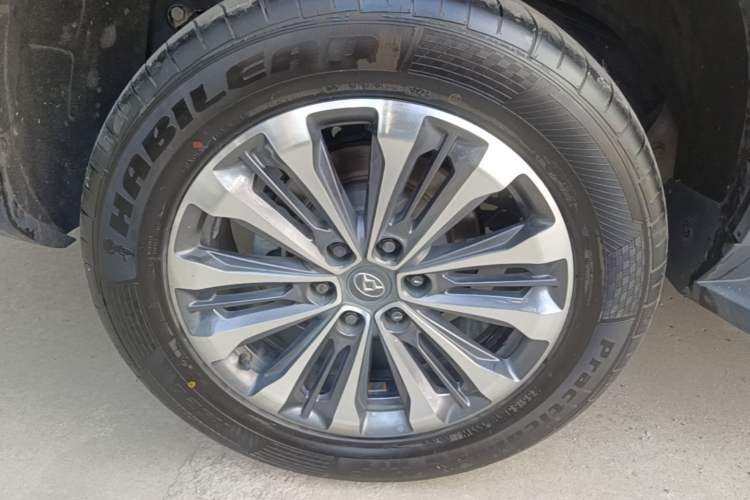 Used SAIC MAXUS D90 2017 2.0T Manual Two-Wheel Drive Mars Right Rear Wheel Hub