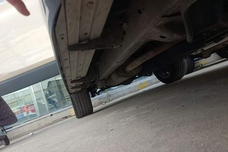 Used SAIC MAXUS D90 2017 2.0T Manual Two-Wheel Drive Mars Right Side Sill