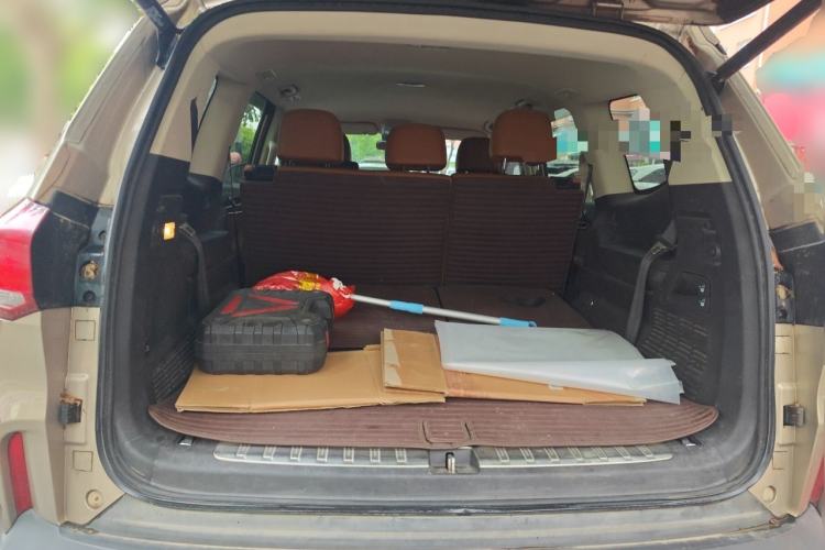 Used SAIC MAXUS D90  Trunk