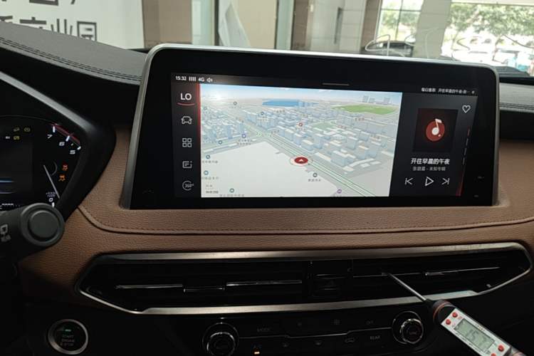 Used SAIC MAXUS D90 2017 2.0T Automatic All-Wheel Drive Sirius Audio And AC Panel