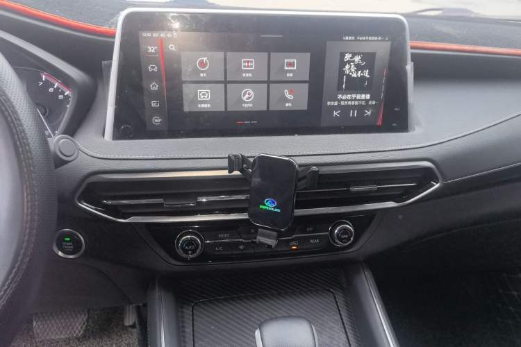 Used SAIC MAXUS D90 2017 2.0T Automatic Two-Wheel Drive Mercury Audio And AC Panel