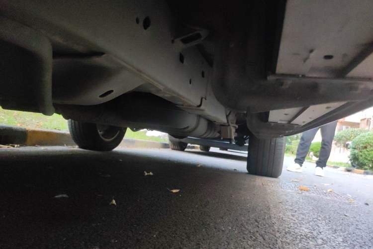 Used SAIC MAXUS D90  Chassis Front Left