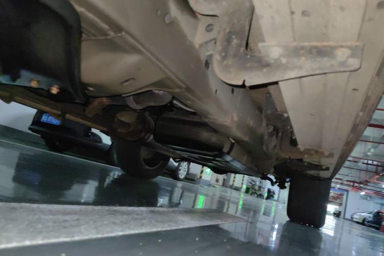 Used SAIC MAXUS D90 2017 2.0T Automatic All-Wheel Drive Sirius Chassis Front Left