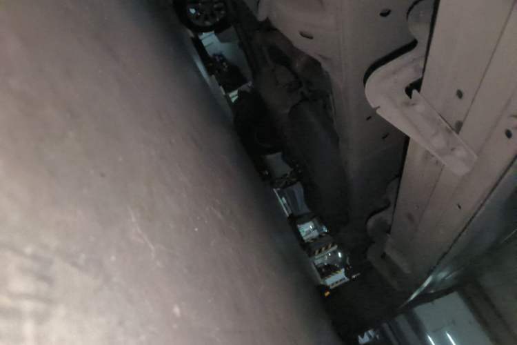 Used SAIC MAXUS D90 2017 2.0T Automatic Two-Wheel Drive Mercury Base Edition Chassis Front Left