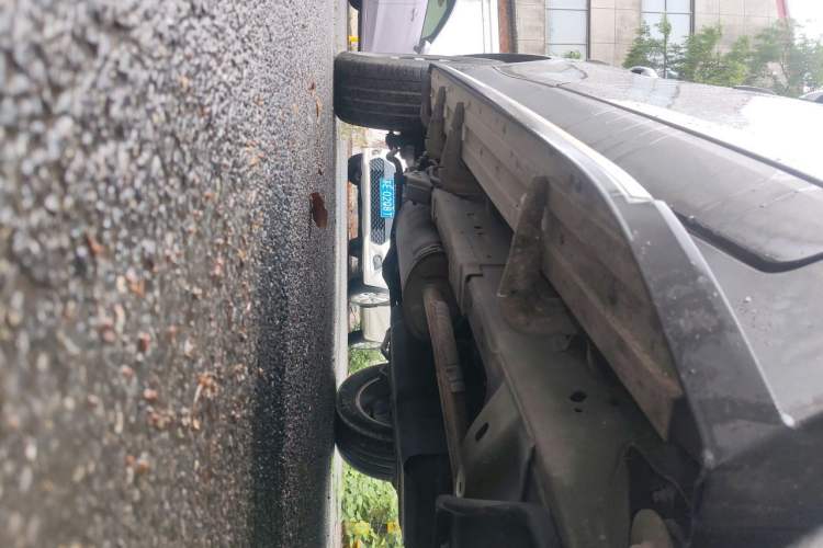 Used SAIC MAXUS D90 2017 2.0T Automatic Two-Wheel Drive - Uranus Chassis Front Right