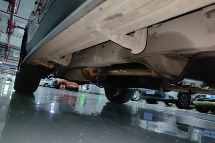 Used SAIC MAXUS D90 2017 2.0T Automatic All-Wheel Drive Sirius Chassis Front Right