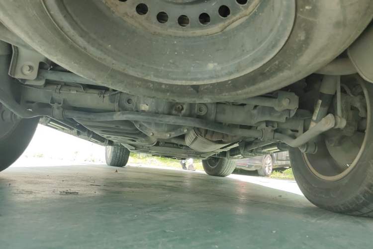 Used SAIC MAXUS D90 2017 2.0T Automatic Two-Wheel Drive Mercury Chassis Rear