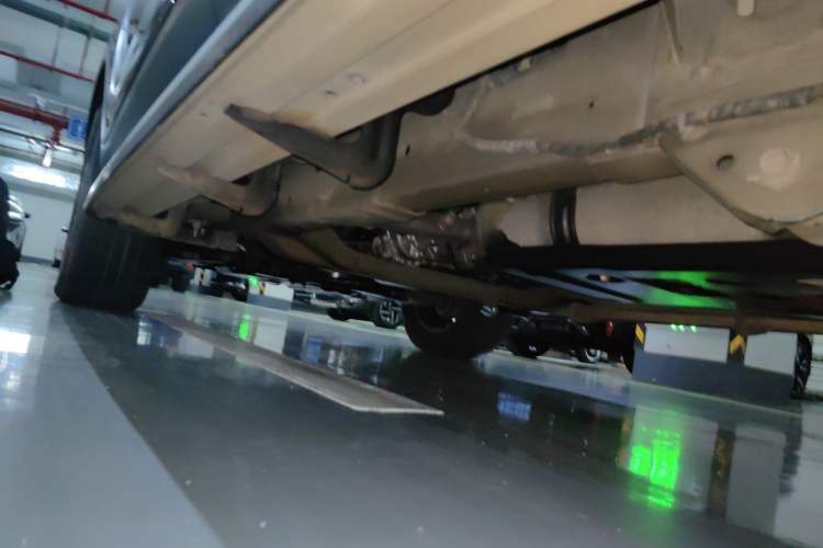 Used SAIC MAXUS D90 2017 2.0T Automatic All-Wheel Drive Sirius Chassis Rear Left