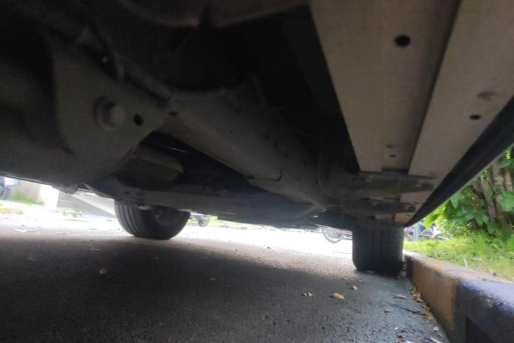 Used SAIC MAXUS D90  Chassis Rear Right