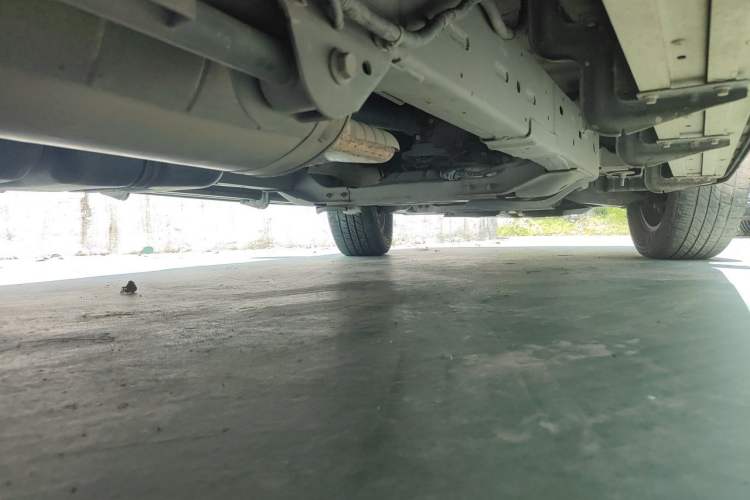 Used SAIC MAXUS D90 2017 2.0T Automatic Two-Wheel Drive Mercury Chassis Rear Right