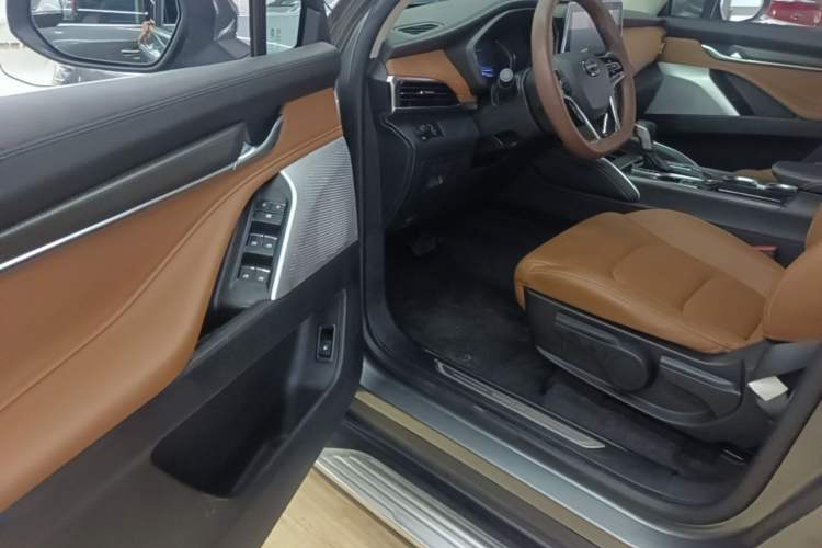 Used SAIC MAXUS D90 2017 2.0T Automatic Two-Wheel Drive Mercury Base Edition Driver Seat