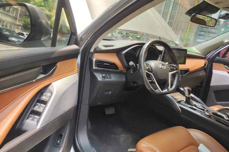 Used SAIC MAXUS D90 2017 2.0T Automatic All-Wheel Drive Sirius Driver Seat