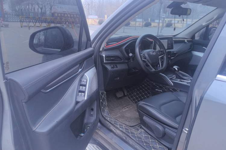 Used SAIC MAXUS D90 2017 2.0T Automatic Two-Wheel Drive Mercury Driver Seat
