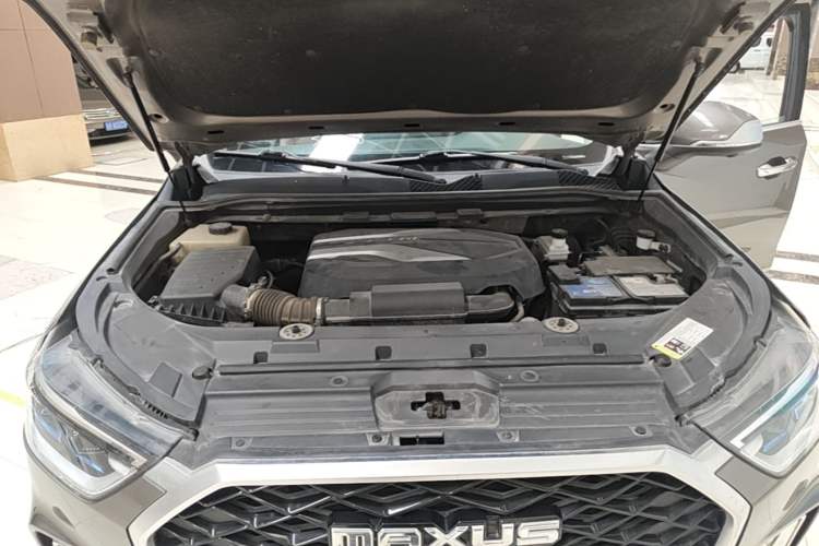 Used SAIC MAXUS D90 2017 2.0T Automatic All-Wheel Drive Sirius Engine Bay