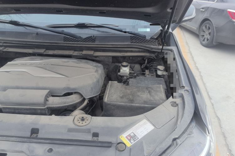 Used SAIC MAXUS D90 2017 2.0T Automatic Two-Wheel Drive Mercury Engine Bay Left