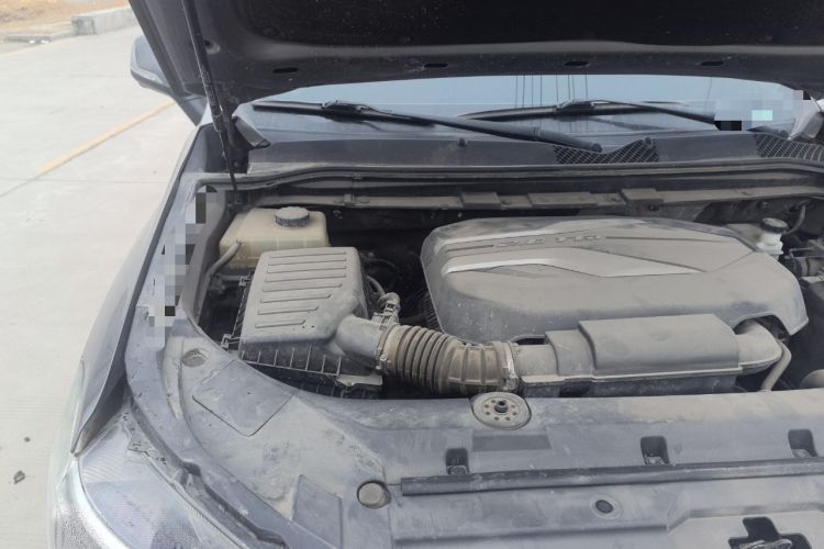 Used SAIC MAXUS D90 2017 2.0T Automatic Two-Wheel Drive Mercury Engine Bay Right
