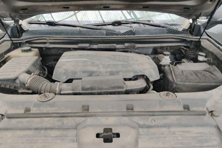 Used SAIC MAXUS D90 2017 2.0T Automatic Two-Wheel Drive Mercury Engine Bay