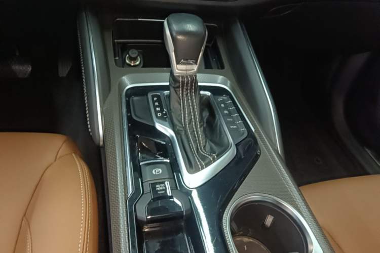 Used SAIC MAXUS D90 2017 2.0T Automatic Two-Wheel Drive Mercury Base Edition Gear Lever