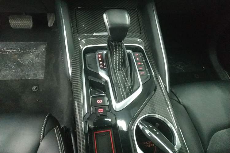 Used SAIC MAXUS D90 2017 2.0T Automatic Two-Wheel Drive - Uranus Gear Lever