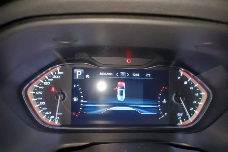 Used SAIC MAXUS D90 2017 2.0T Automatic Two-Wheel Drive Mercury Base Edition Instrument Cluster