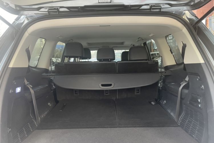 Used SAIC MAXUS D90 2017 2.0T Manual 4x4 Neptune Interior 2