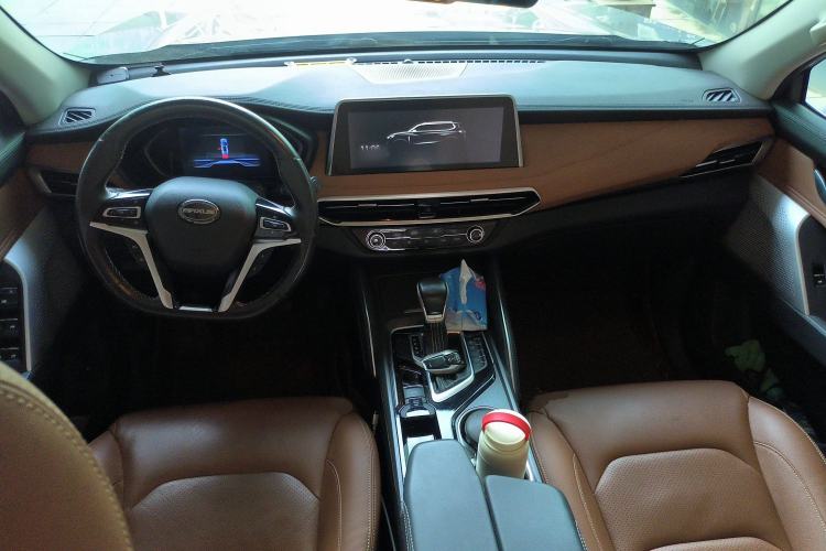 Used SAIC MAXUS D90 2017 2.0T Automatic Two-Wheel Drive Mercury Base Edition Interior 2