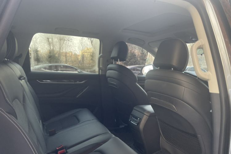 Used SAIC MAXUS D90 2017 2.0T Manual 4x4 Neptune Interior 6