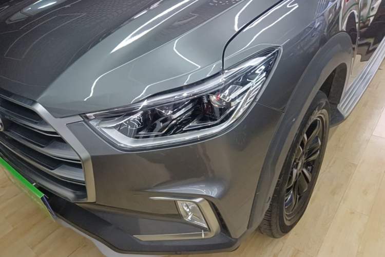 Used SAIC MAXUS D90 2017 2.0T Automatic Two-Wheel Drive Mercury Base Edition Left Front Headlight