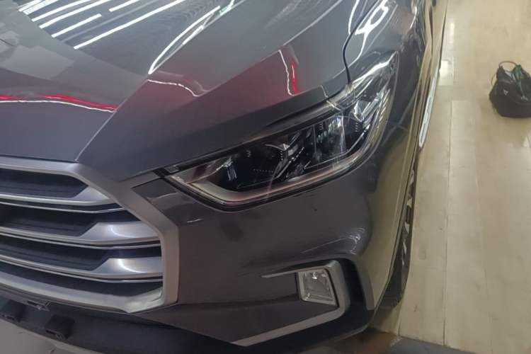 Used SAIC MAXUS D90 2017 2.0T Automatic All-Wheel Drive Sirius Left Front Headlight