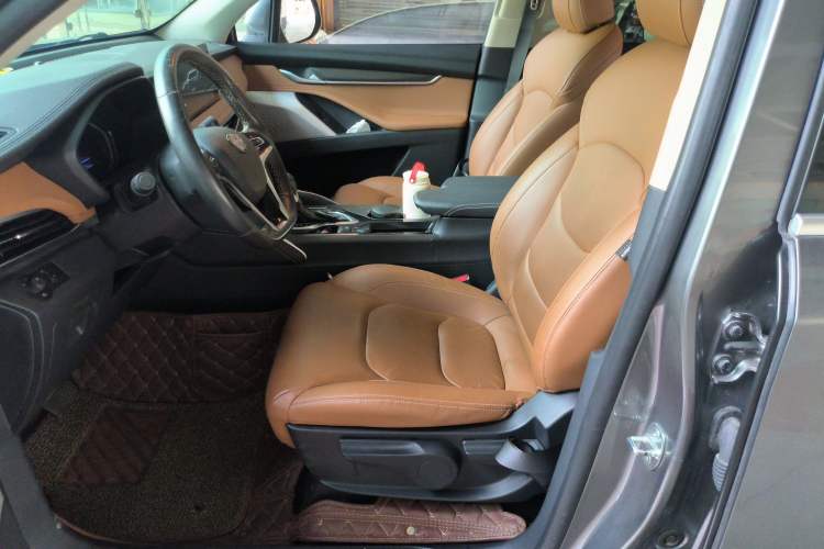 Used SAIC MAXUS D90 2017 2.0T Automatic Two-Wheel Drive Mercury Base Edition Left Front Seat