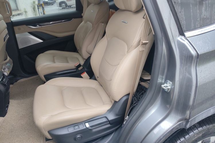 Used SAIC MAXUS D90 2017 2.0T Automatic Two-Wheel Drive - Uranus Left Rear Seat