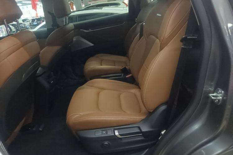 Used SAIC MAXUS D90 2017 2.0T Automatic All-Wheel Drive Sirius Left Rear Seat