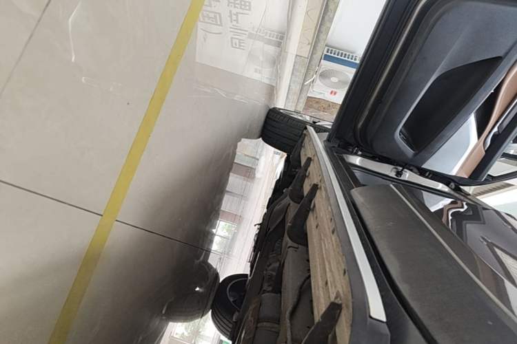 Used SAIC MAXUS D90 2017 2.0T Automatic All-Wheel Drive Sirius Left Side Sill
