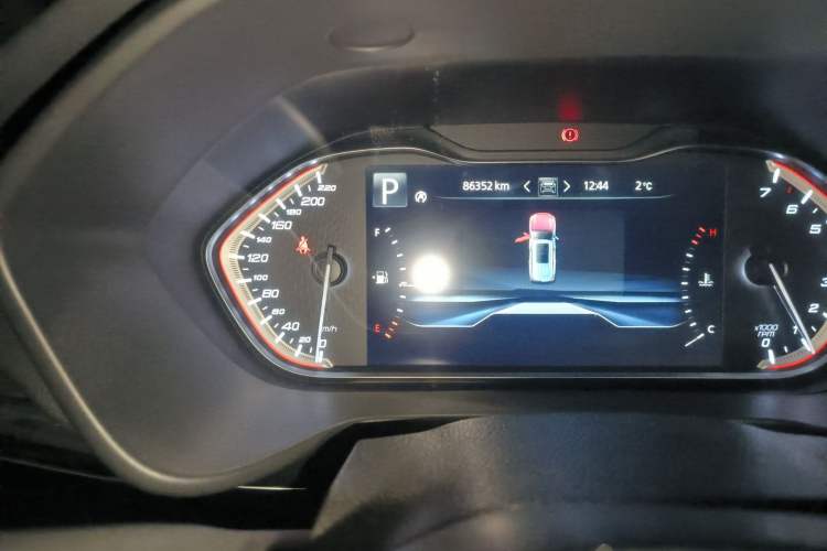 Used SAIC MAXUS D90 2017 2.0T Automatic Two-Wheel Drive Mercury Base Edition Odometer Close Up