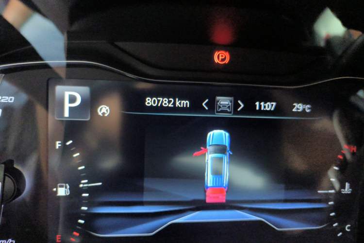 Used SAIC MAXUS D90 2017 2.0T Automatic Two-Wheel Drive Mercury Base Edition Odometer Close Up