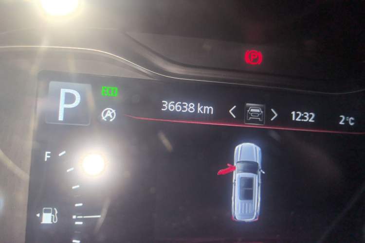 Used SAIC MAXUS D90 2017 2.0T Automatic Two-Wheel Drive Mercury Odometer Close Up