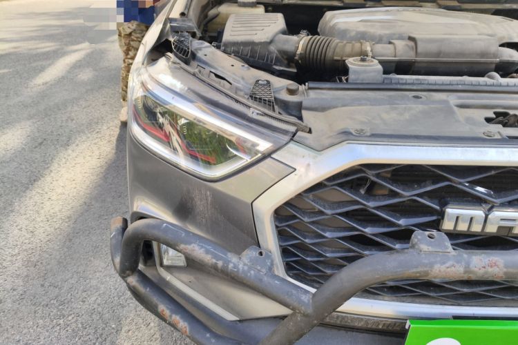 Used SAIC MAXUS D90 2017 2.0T Manual Two-Wheel Drive Mars Base Edition Right Front Headlight