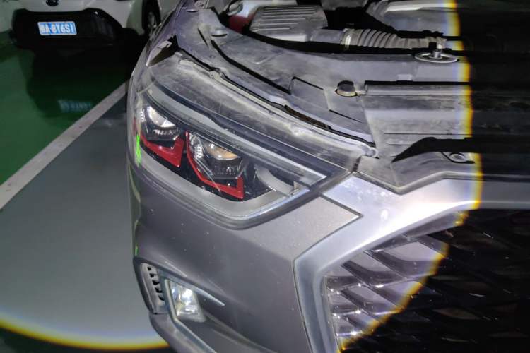 Used SAIC MAXUS D90 2017 2.0T Automatic All-Wheel Drive Sirius Right Front Headlight